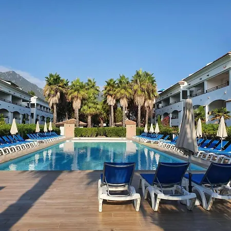 Apartment T2 Les Pieds Dans L Eau Avec Piscine *